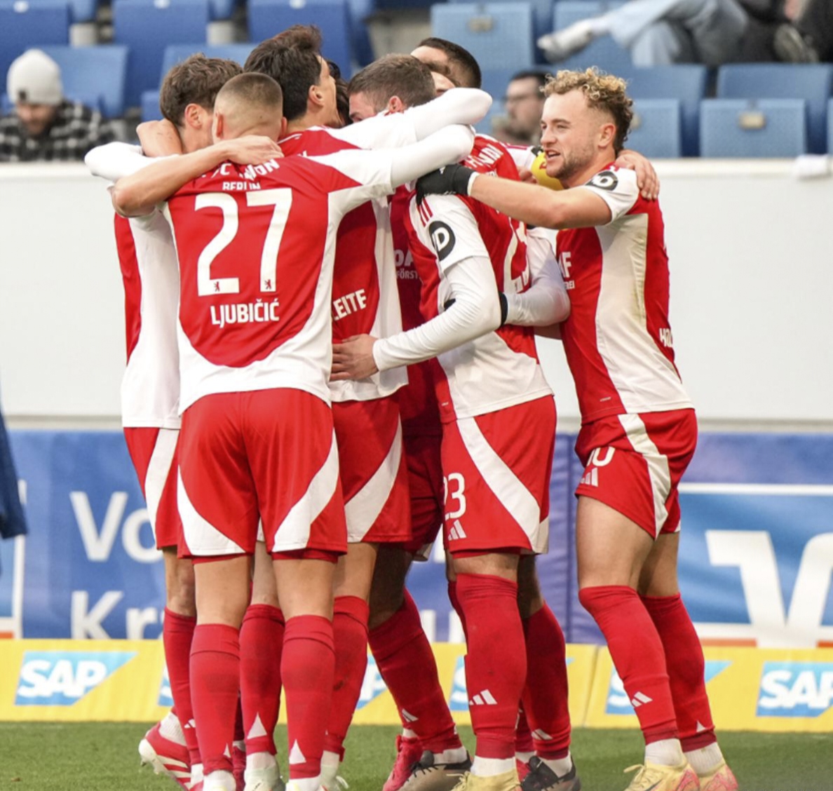 柏林联合主场大胜，豪取联赛首胜的简单介绍