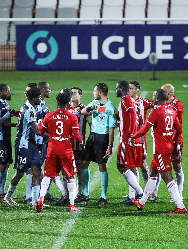 爱游戏官网入口-巴黎FC客场大胜，表现丝毫不受影响的简单介绍