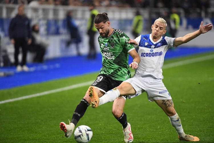 爱游戏官网-关于斯特拉斯堡客场取胜，积分榜上升至第四位的信息