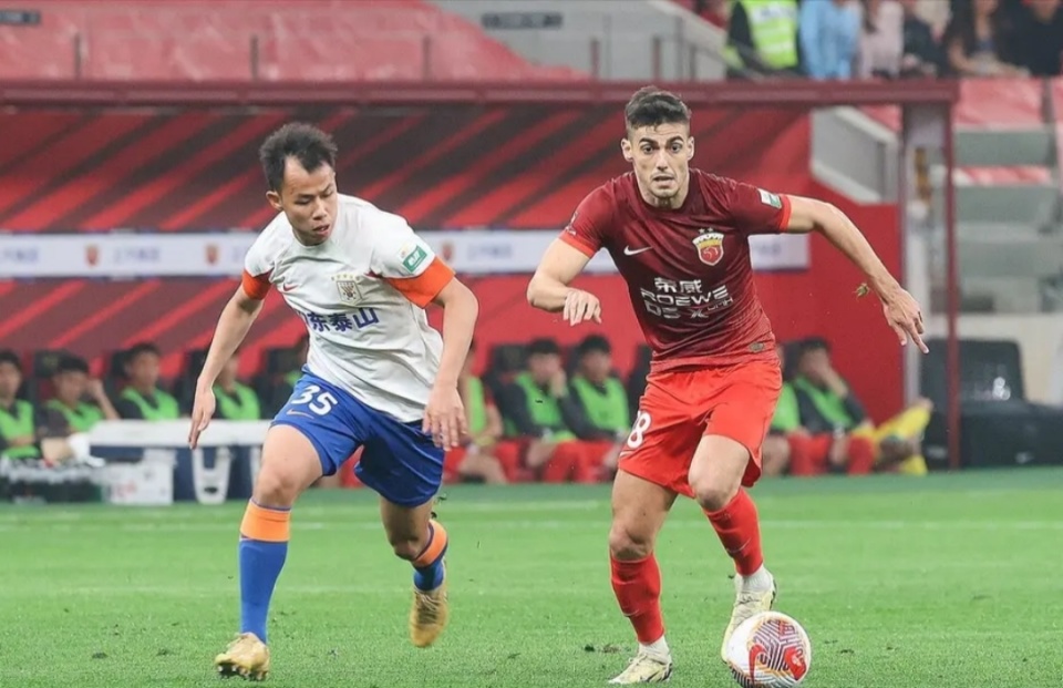 夺冠热门球队遭遇连败,压力巨大(球队夺冠有什么好处) 夺冠热门球队遭遇连败,压力巨大(球队夺冠有什么好处)