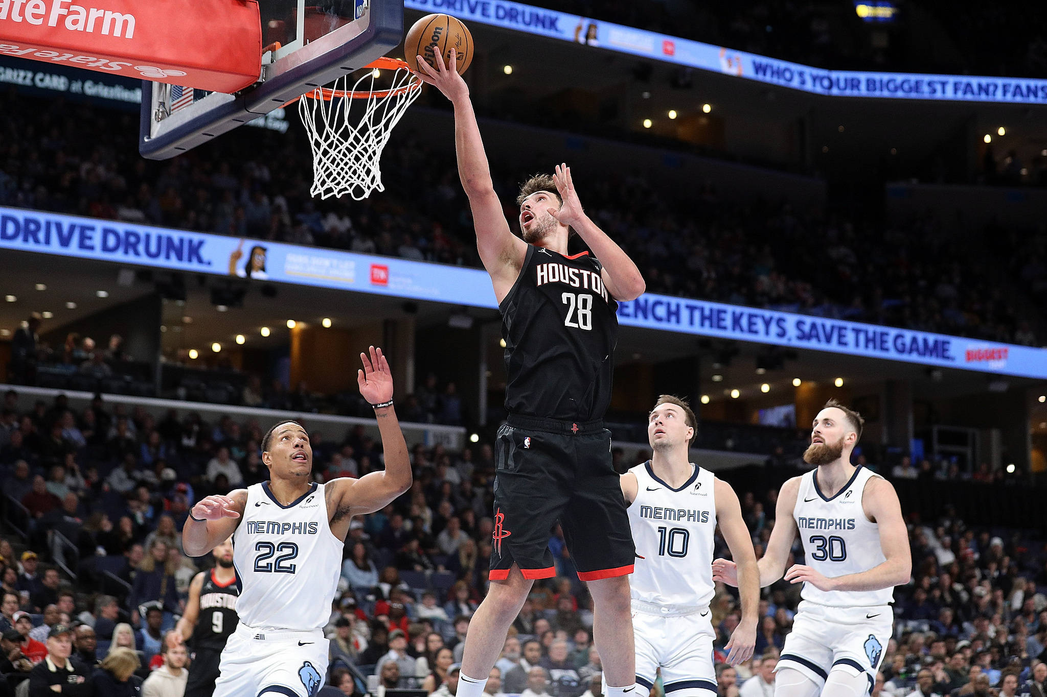 爱游戏官网-包含猛龙遭遇灰熊痛失连胜，范弗列特决胜三分不中的词条