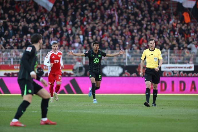 爱游戏网页版登录入口-沃尔夫斯堡队员表现出色，帮助球队取得胜利(沃尔夫斯堡队员表现出色,帮助球队取得胜利的是谁)