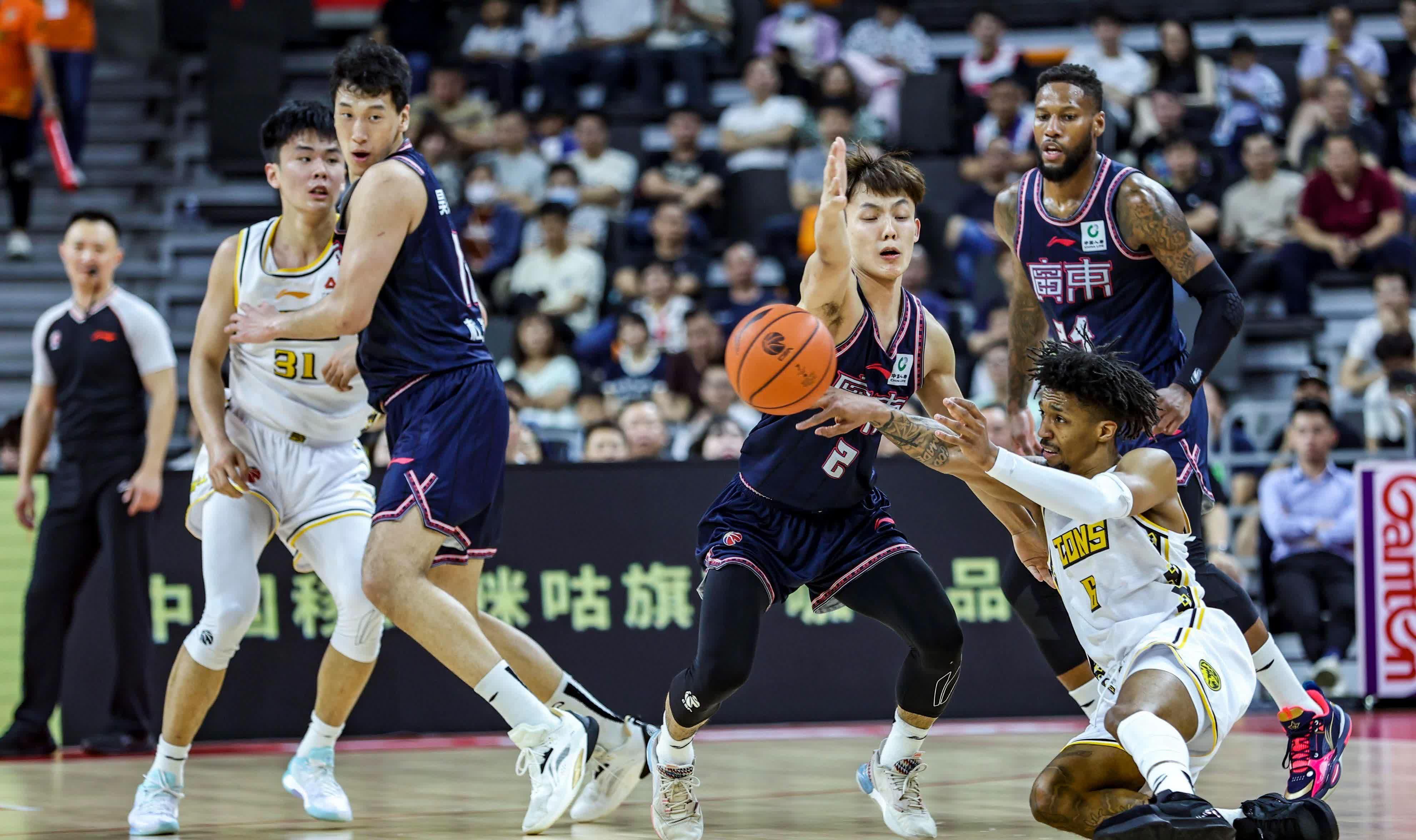 关于深圳队成为本场最大亮点,中超瞬间破防,救主的信息 关于深圳队成为本场最大亮点,中超瞬间破防,救主的信息