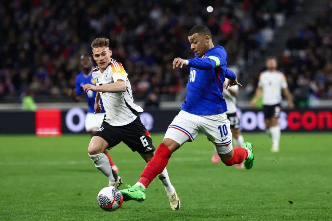 法国队主场平战德国,小组领先优势缩小 法国队主场平战德国,小组领先优势缩小