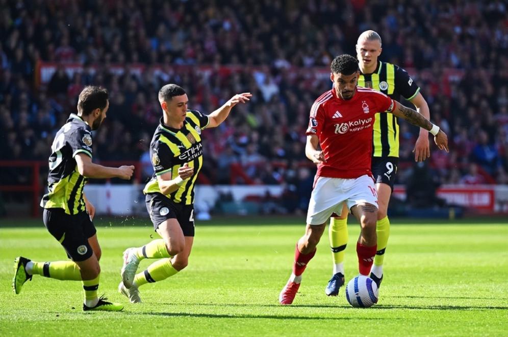 爱游戏中国官网-包含曼城客场憾失分，卫冕之路岌岌可危的词条