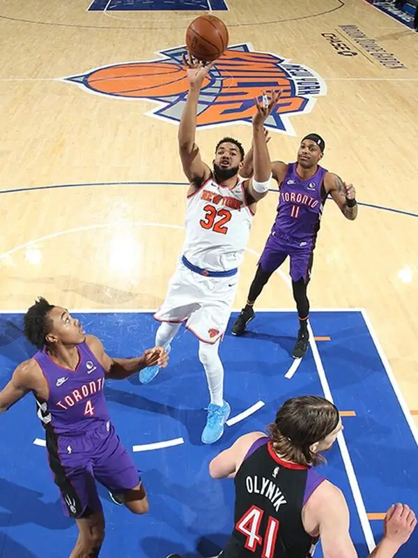 雷霆客场击败尼克斯,实现胜利 雷霆客场击败尼克斯,实现胜利