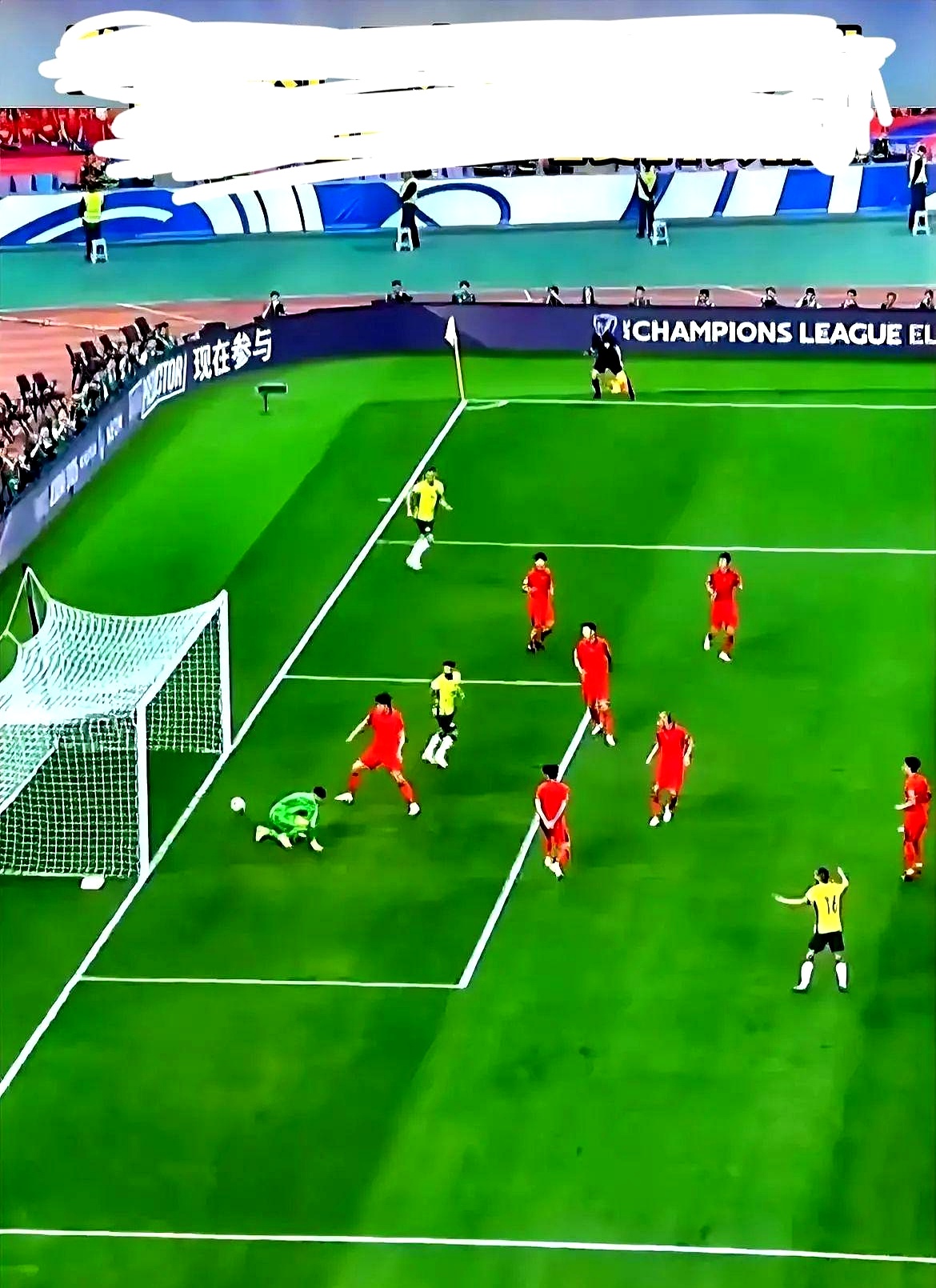 关于观众目不转睛地注视着比赛,精彩瞬间令人难忘的信息 关于观众目不转睛地注视着比赛,精彩瞬间令人难忘的信息