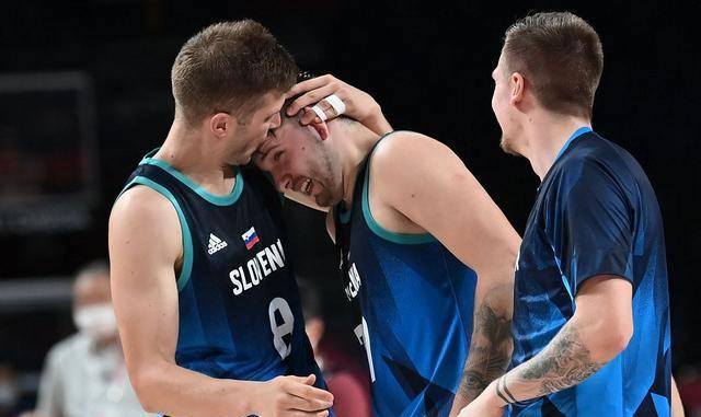 澳大利亚备战对阵委内瑞拉的比赛