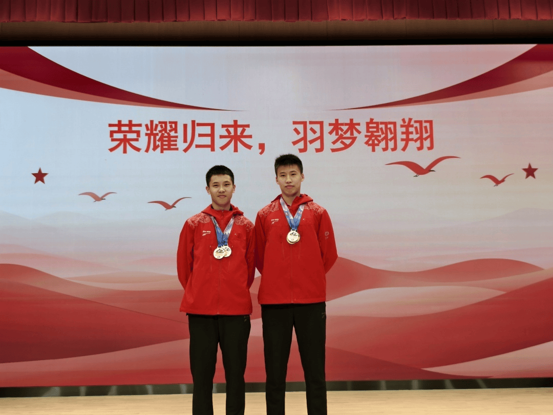 球队团结一心，力争冠军荣耀的简单介绍