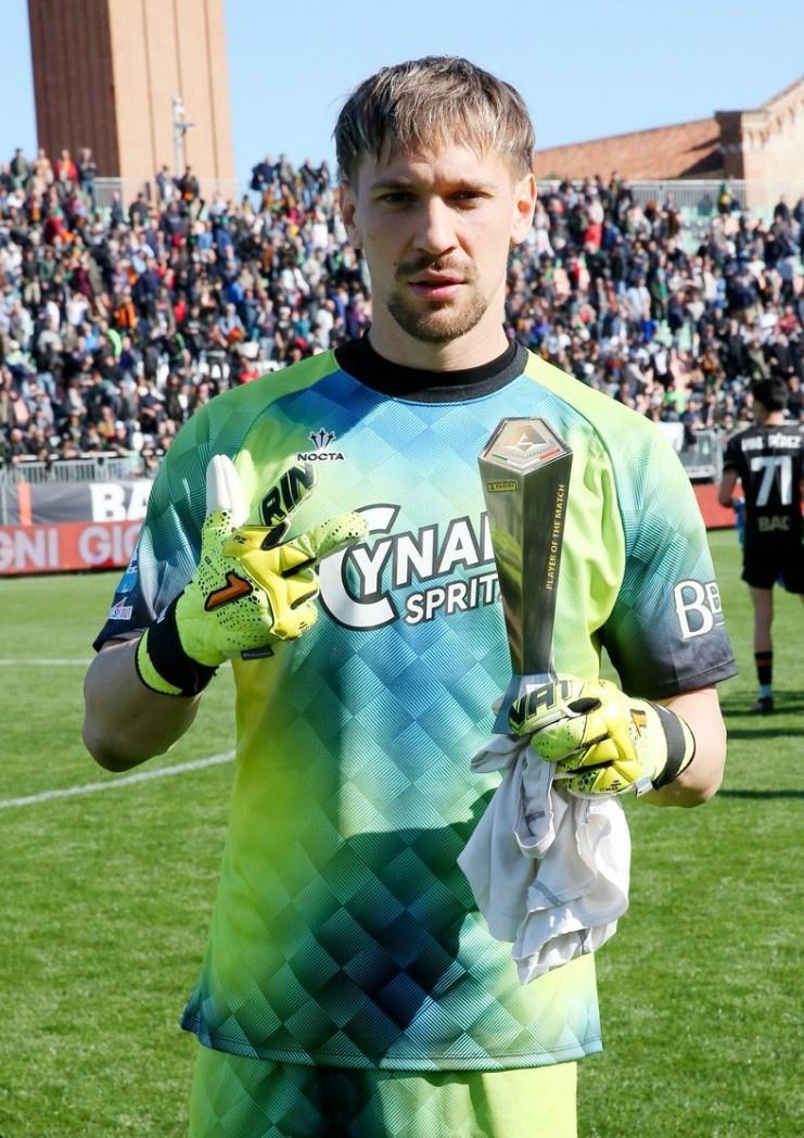 关于那不勒斯门将表现出色,关键扑救助球队保住胜利的信息 关于那不勒斯门将表现出色,关键扑救助球队保住胜利的信息