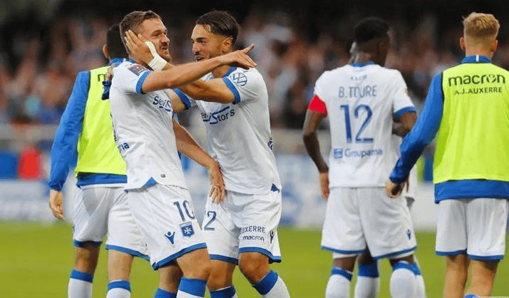 欧塞尔取得胜利在周末的比赛中一举击败对手 欧塞尔取得胜利在周末的比赛中一举击败对手