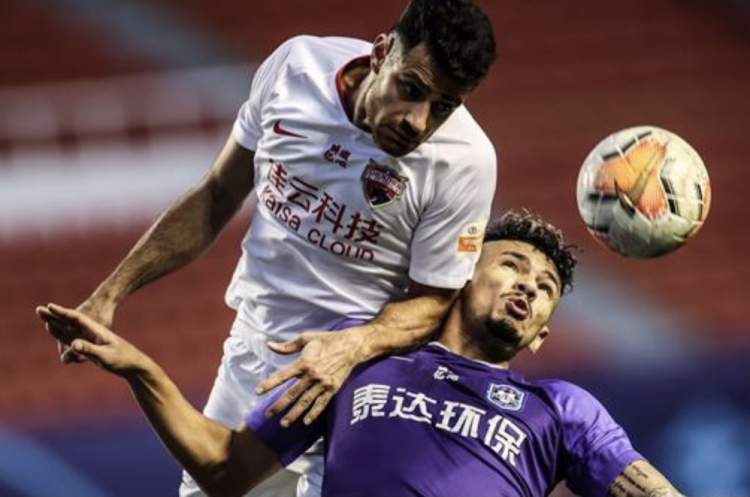 包含天津泰达战术灵活，成功逆转实现逆袭的词条