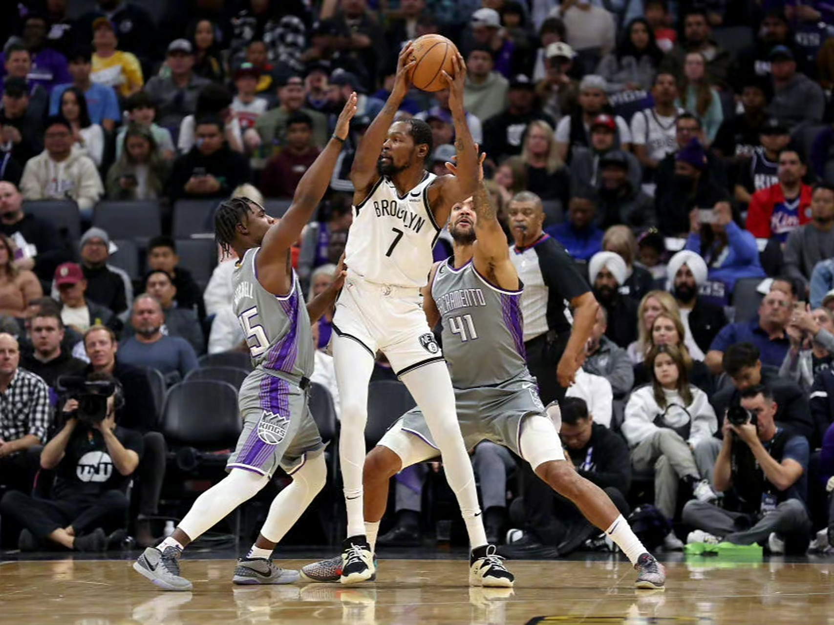 爱游戏体育下载-包含篮网力克国王，杜兰特29分助球队获胜的词条