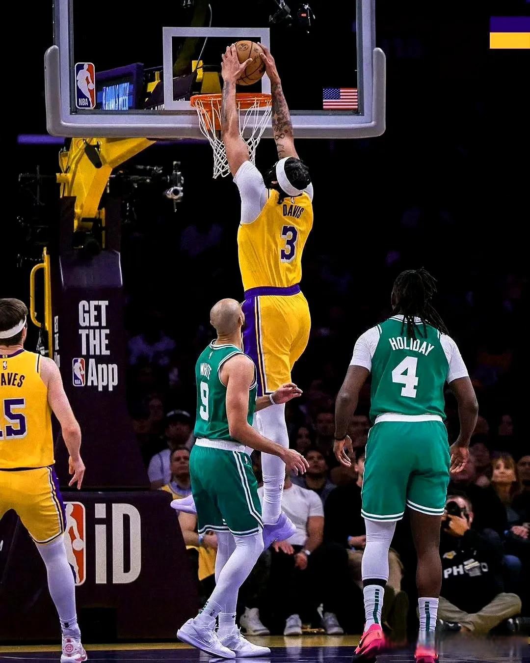 湖人力克凯尔特人,终结三连败 湖人力克凯尔特人,终结三连败