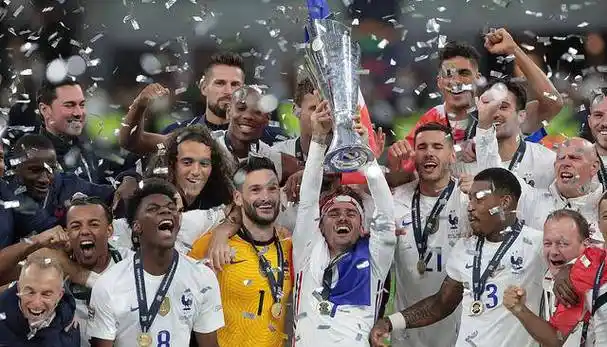 包含荣誉之战!欧洲足球赛事中的争夺之争的词条 包含荣誉之战!欧洲足球赛事中的争夺之争的词条