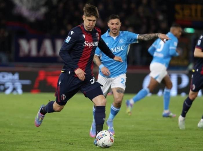 那不勒斯主场轻松获胜，继续追赶榜首的简单介绍