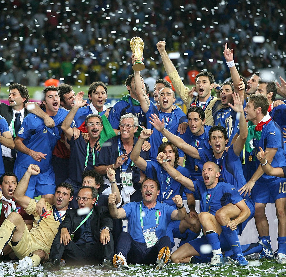 意大利队在国际比赛中获得胜利 意大利队在国际比赛中获得胜利