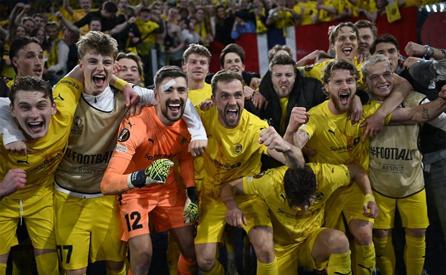 爱游戏中国官网-包含欧洲足球明星耀眼登场：凯旋轮回精彩绽放的词条