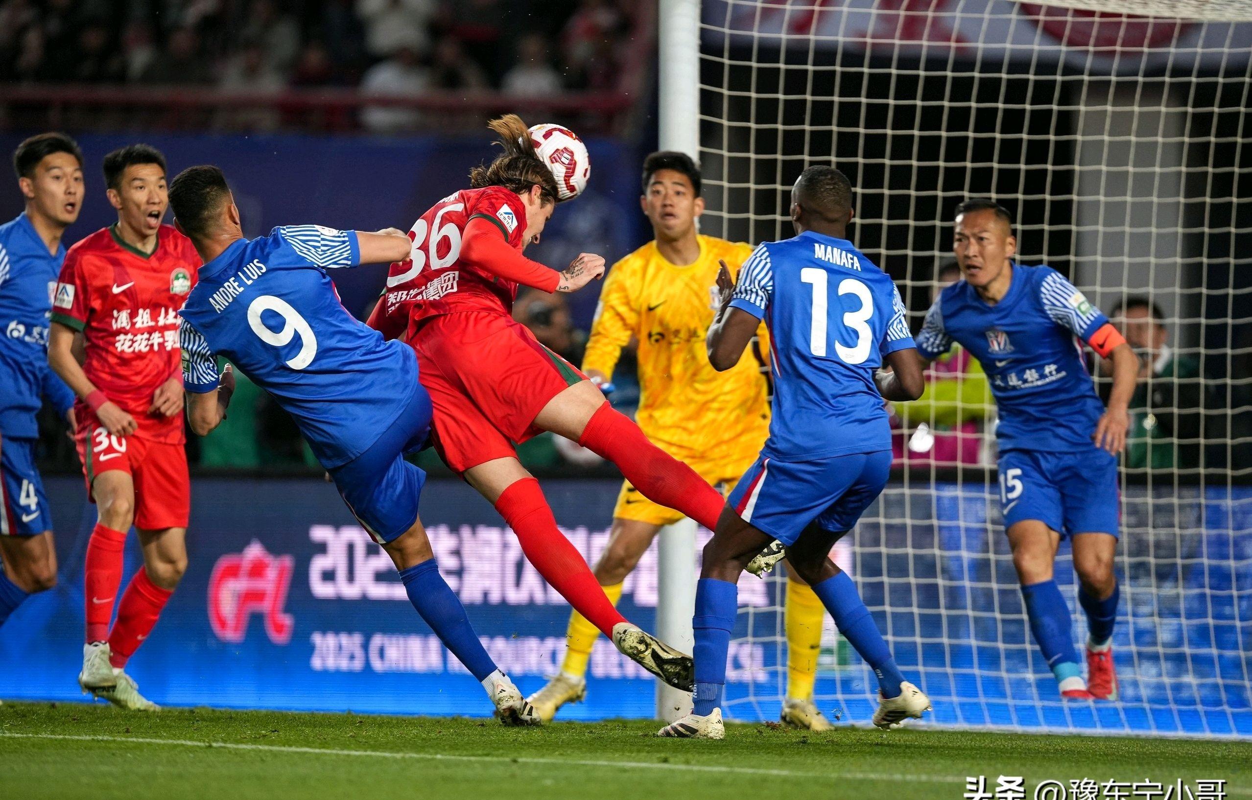 教练临场指挥绝佳,球队险胜晋级 教练临场指挥绝佳,球队险胜晋级