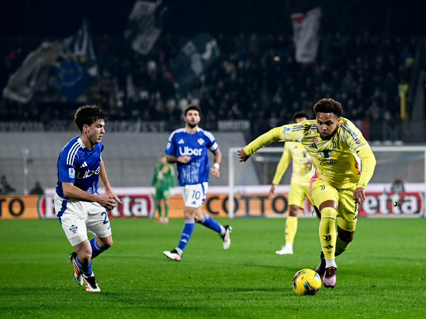 尤文图斯客场不敌AC米兰,遭遇败绩的简单介绍 尤文图斯客场不敌AC米兰,遭遇败绩的简单介绍
