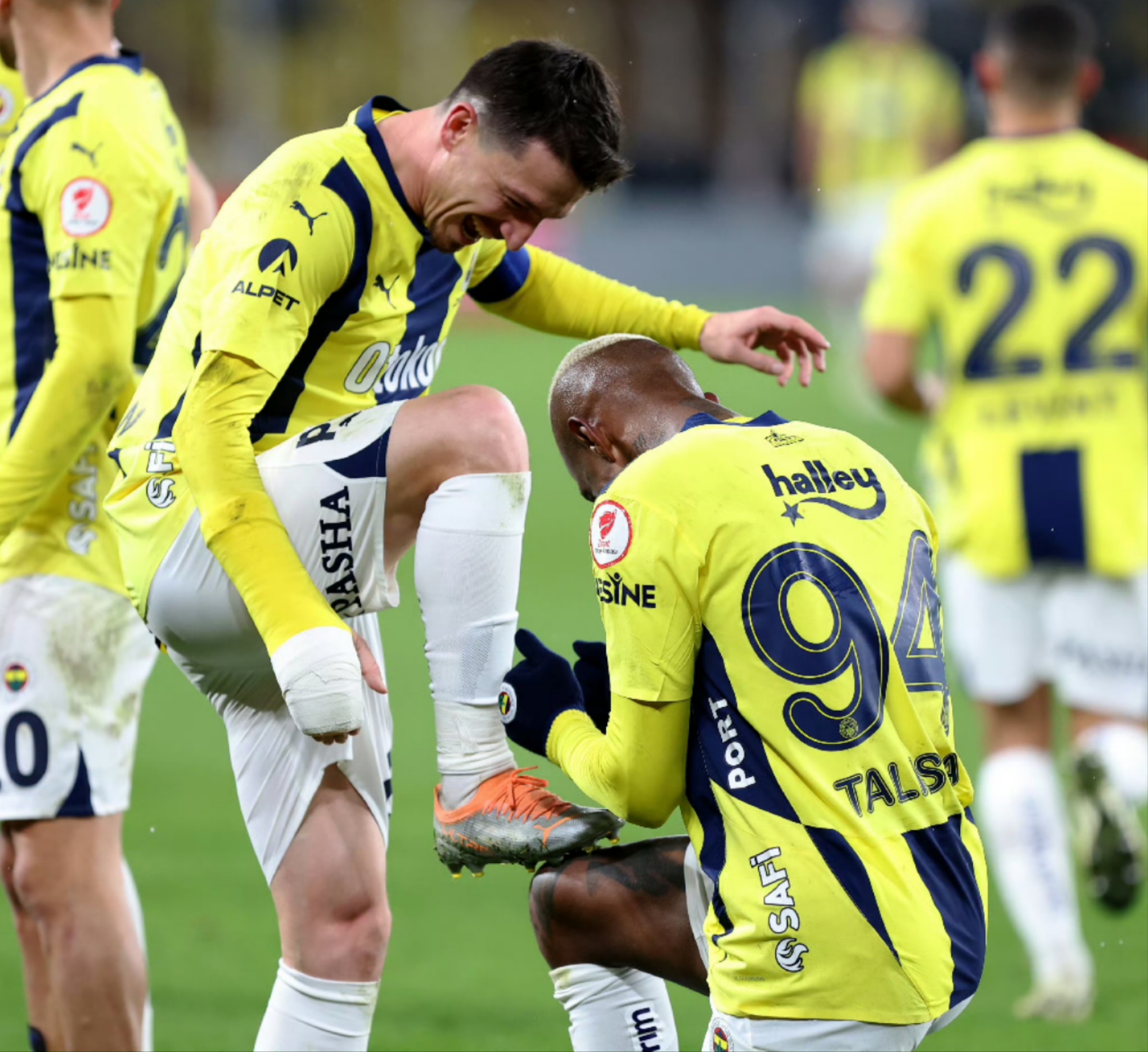 包含切尔西门将扑出点球,帮助球队守住胜局的词条 包含切尔西门将扑出点球,帮助球队守住胜局的词条