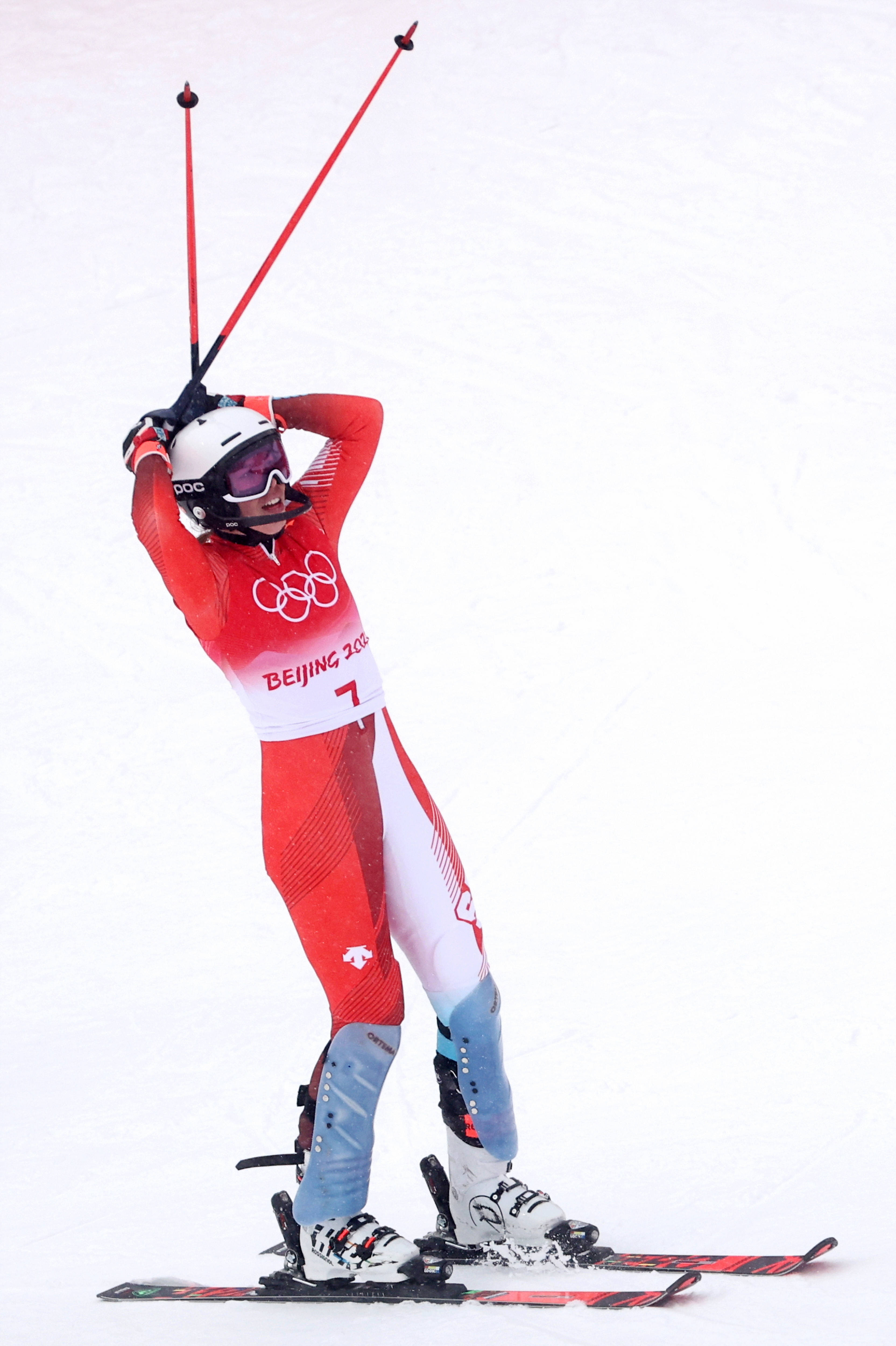 挪威女子高山滑雪选手获得铜牌