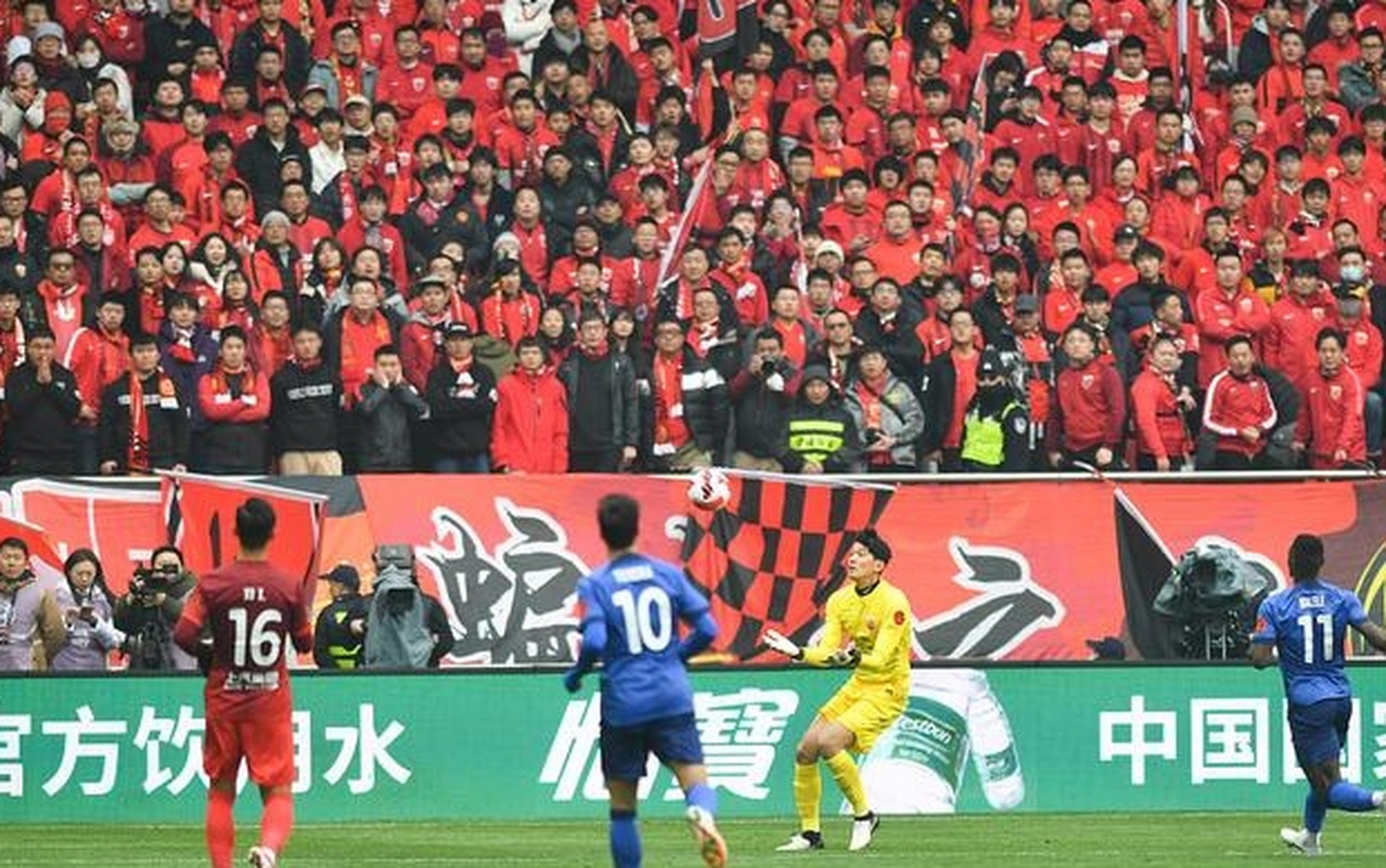 出乎意料！球队实力逆袭进入决赛