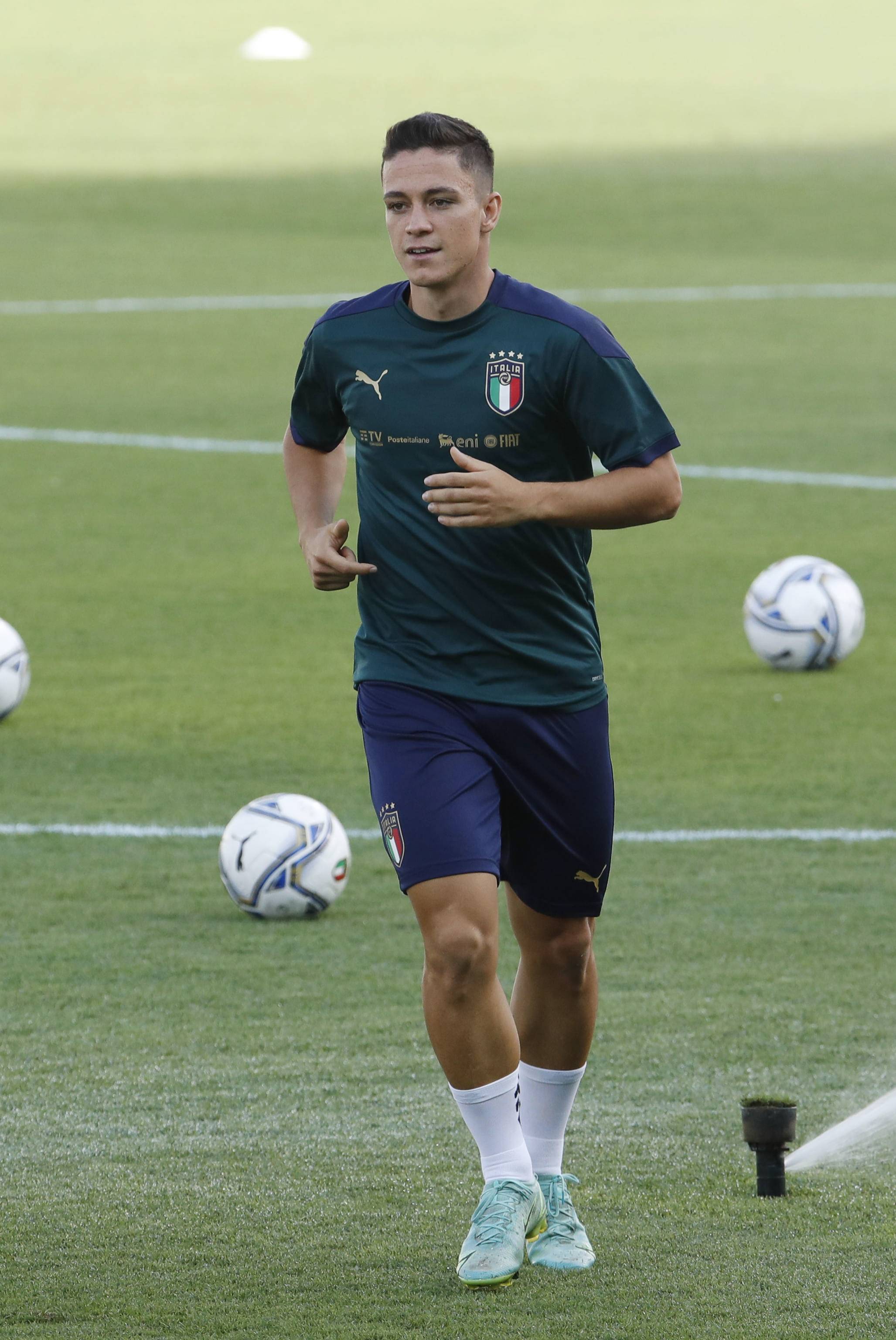 爱游戏体育直播-意大利运动员在场上表现出色的简单介绍