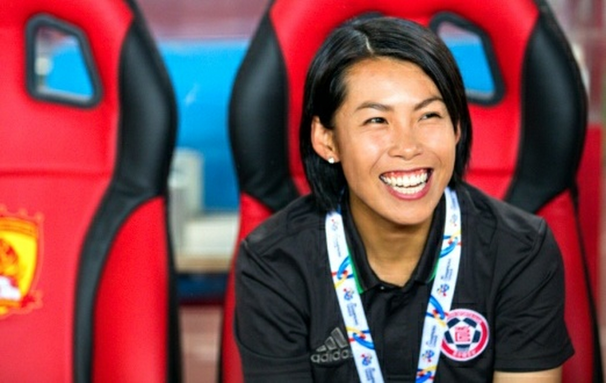 德国女足国家队新任主教练亮相计划重新夺冠