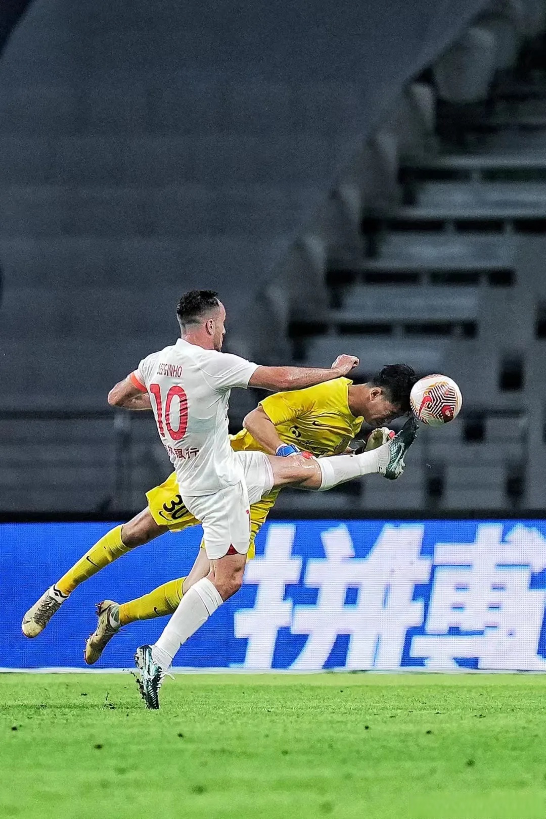 中超联赛争夺战火星热